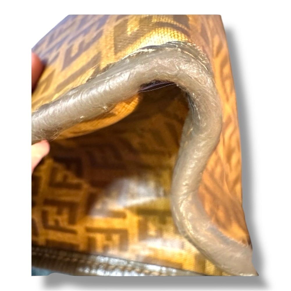 ✨ Authentic Fendi Zucca FF Monogram Clutch Pouch ✨ - Picture 10 of 13